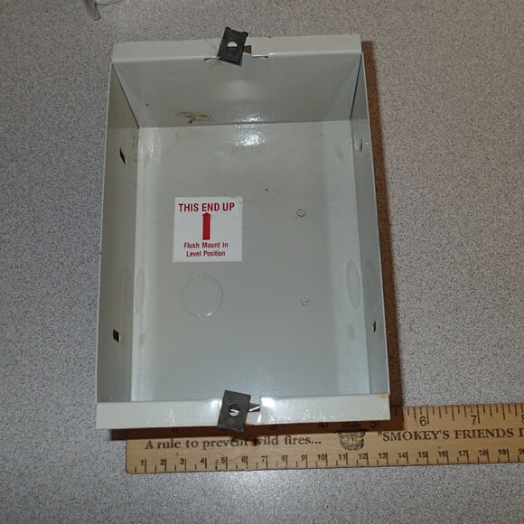 Metal Enclosure Box - Picture 1 of 7